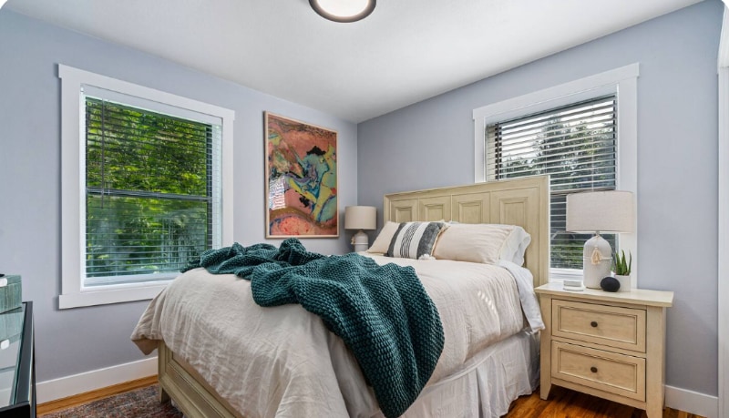 Building Photo - 444 N Oakley St