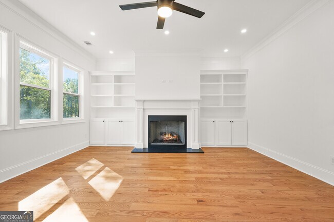 Building Photo - 1525 Tapestry Ridge SE