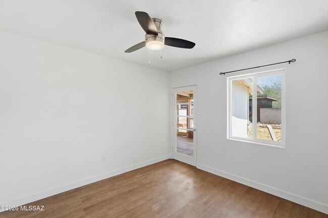 Building Photo - 4026 E Alhambra Pl