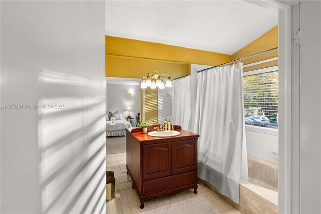 Building Photo - 9033 SW 78th Pl
