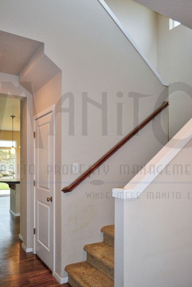 Building Photo - **COMING SOON** Eagle Ridge Gem