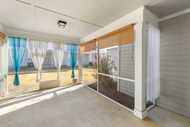 Building Photo - 118 N Sand Palm Rd