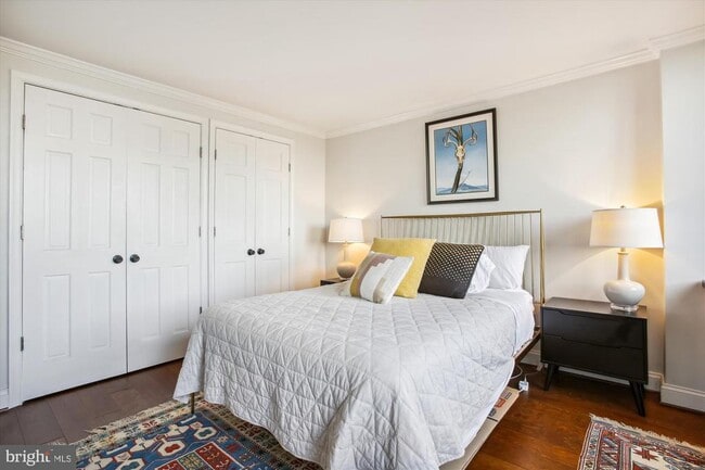 Building Photo - 801 S Pitt St