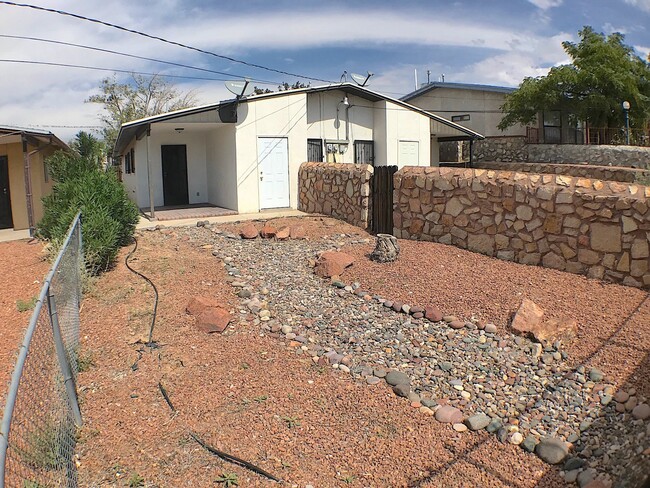 Building Photo - 2418 Pittsburg Ave