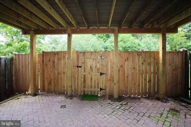 Building Photo - 20654 Sound Terrace