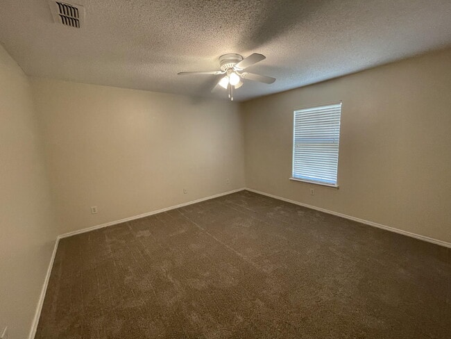 Building Photo - 1605 Kirby Ave