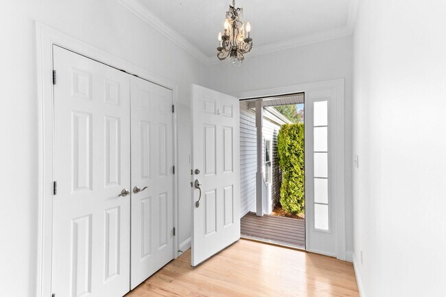 Building Photo - 5 Neff Dr