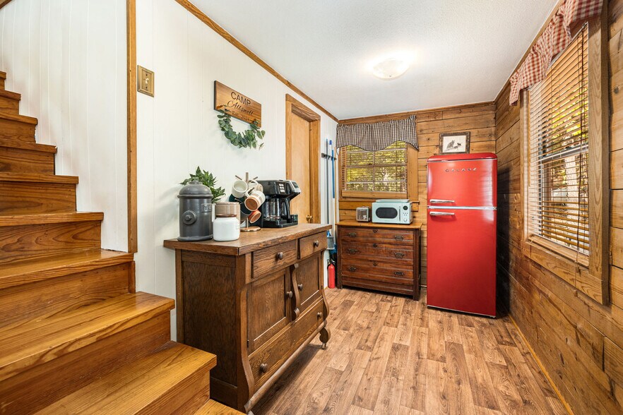 Building Photo - 493 Co Rd 340