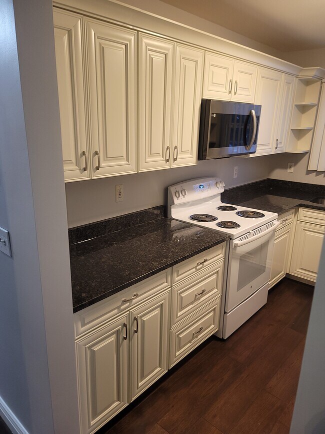 Building Photo - 46101 Allenton Dr