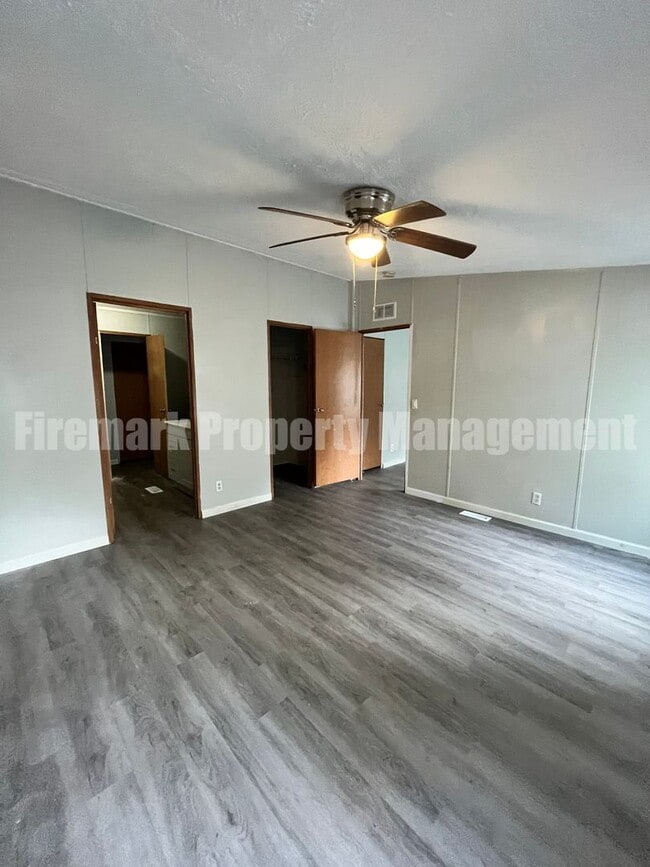 Building Photo - Double Wide for rent in Tullahoma