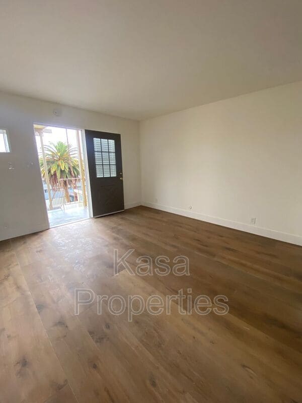 Building Photo - 2140 California St