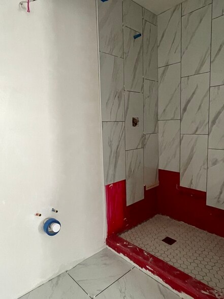 Building Photo - 146 Columbia St