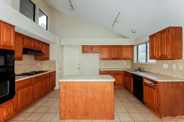 Building Photo - 6230 Billington St