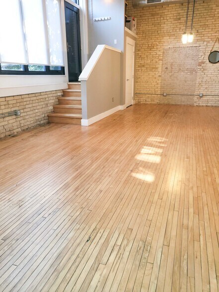 Primary Photo - 600 Broadway Ave NW