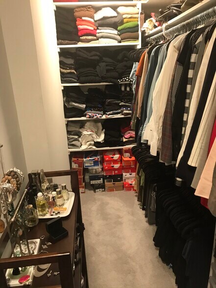 Large Closet - 250 S Reynolds St