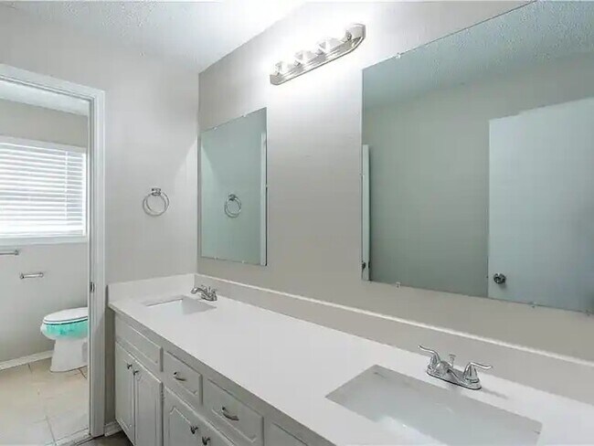 Building Photo - 3716 Chetwood Dr