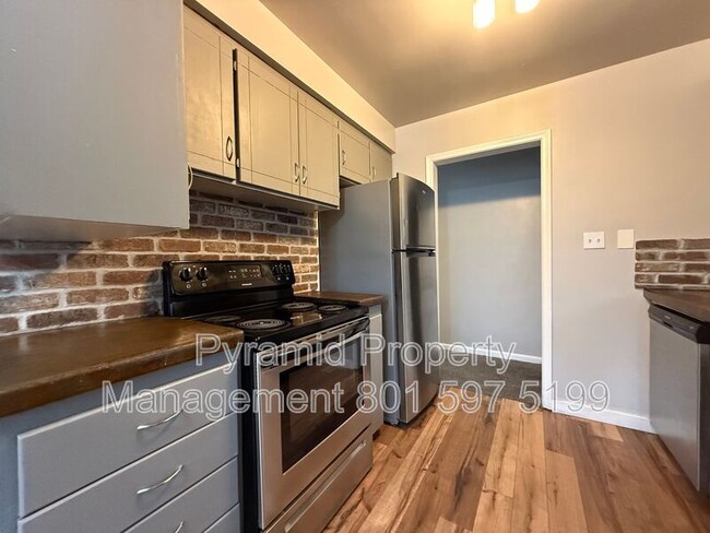 Building Photo - 1141 Rushton St