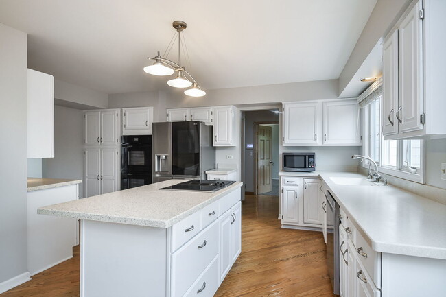 Building Photo - 3614 Charlemagne Ln