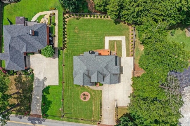 Building Photo - 3040 Stone Rd