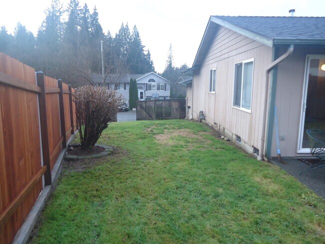 Building Photo - 211 Noble Way