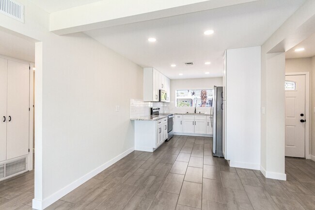 Building Photo - 2 Bedroom remodeled home in 55+ community ...
