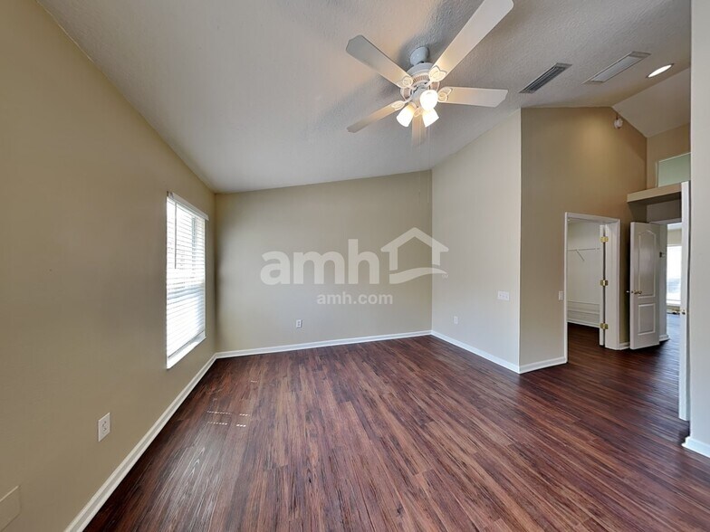 Building Photo - 30839 St Vincent Ct