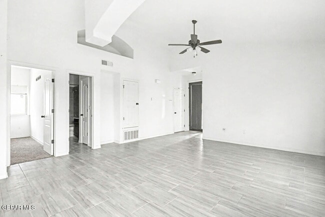 Building Photo - 13849 Summer Story Ave