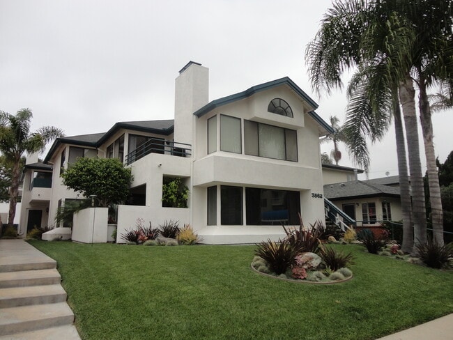 Building Photo - m390 - Lindboe