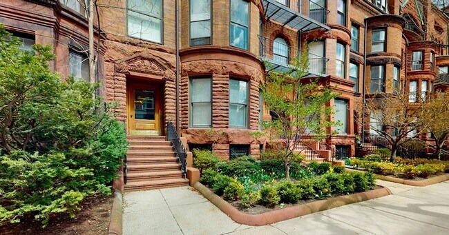 Building Photo - 23 Bay State Rd