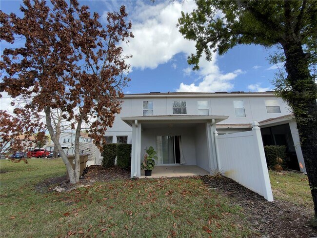 Building Photo - 2552 Aventurine St