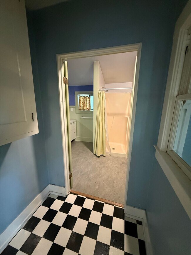 Building Photo - Charming Sellwood Gem in the Heart of SE P...