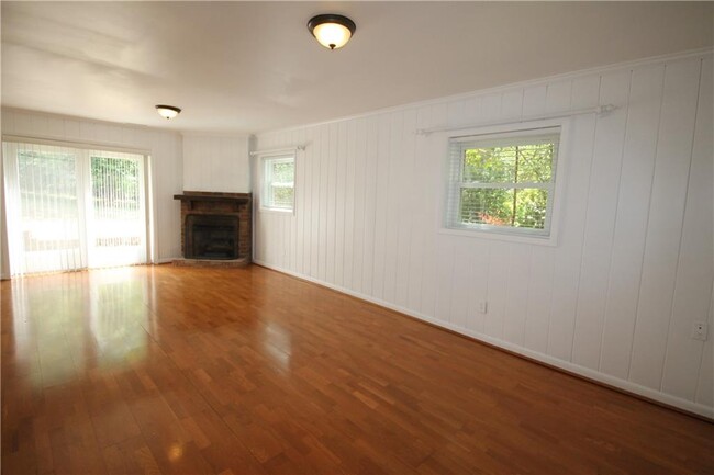 Building Photo - 1735 Moonstone Ct