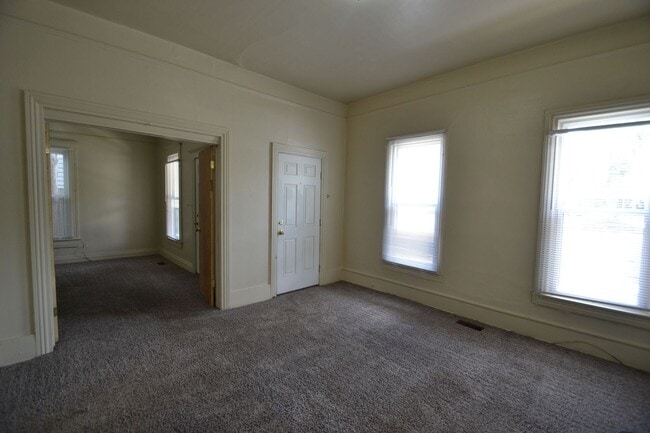 Building Photo - Cute 3 Bedroom 1 Bath Home - MileStone Rea...