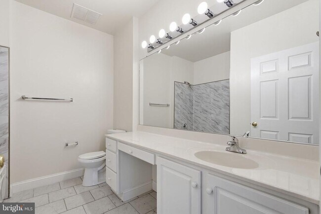 Building Photo - 6495 Tayack Pl