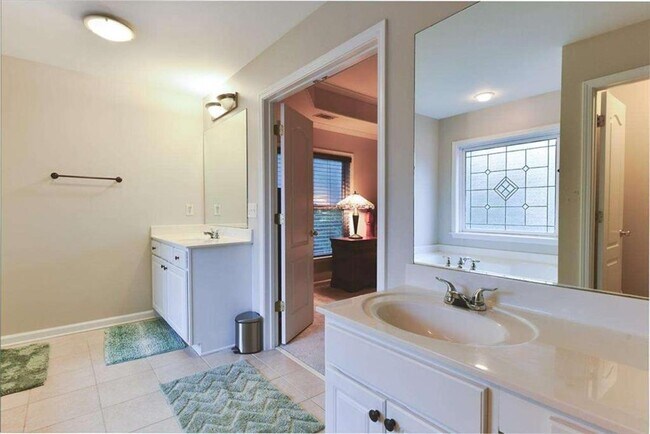 Building Photo - 3420 Gables Ct