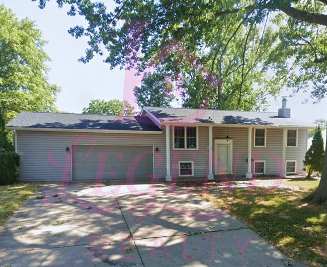 Primary Photo - 808 Love Dr