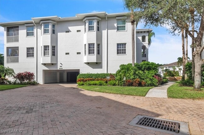 Building Photo - 749 Bentwater Cir