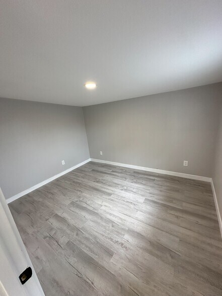 Building Photo - 1695 Logan Ave