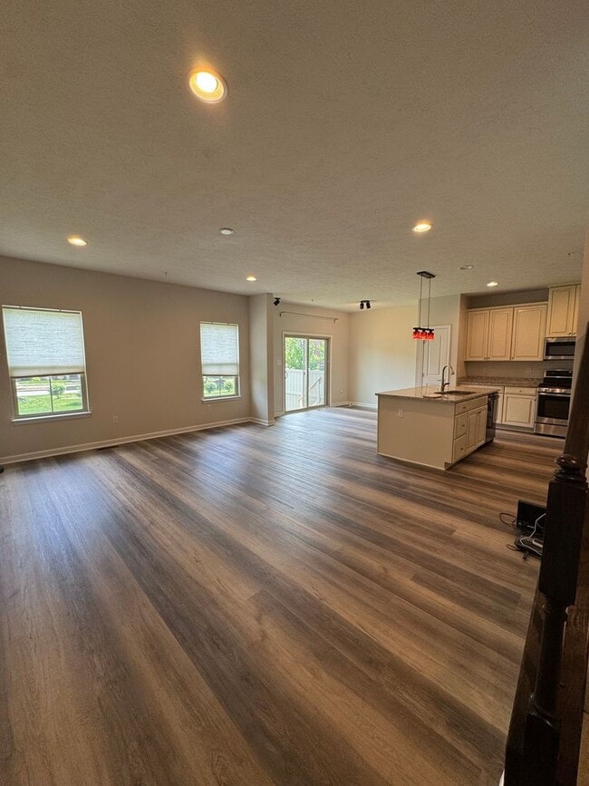Building Photo - Beautiful 3 Bedroom 3.5 Bath in Sewickley, PA!