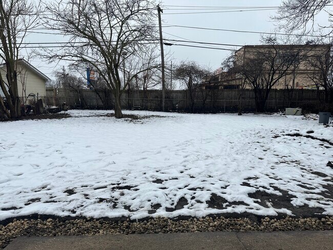 Building Photo - 905 Tomahawk Trail