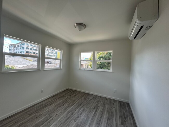 Building Photo - Newly Renovated Spacious Home In the Heart...