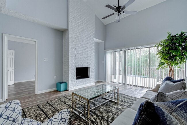 Building Photo - 395 Rancho Bauer Dr