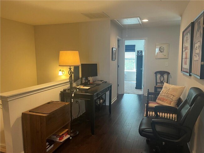 Building Photo - 5545 Bright Cross Wy