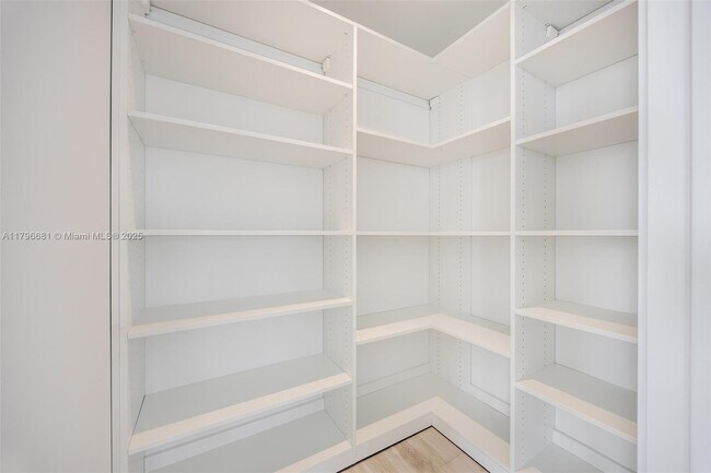 Building Photo - 2678 Tigertail Ave
