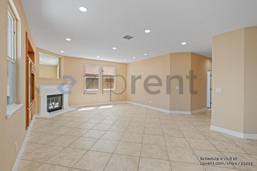 Building Photo - 5361 Mojave Way