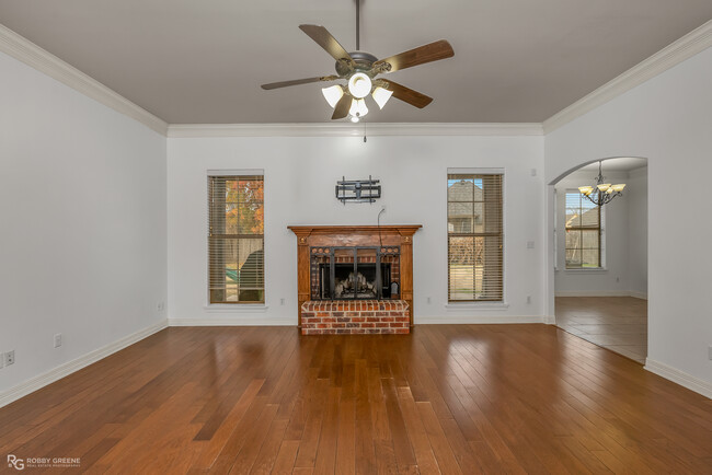 Building Photo - 4021 Elizabeth Ln