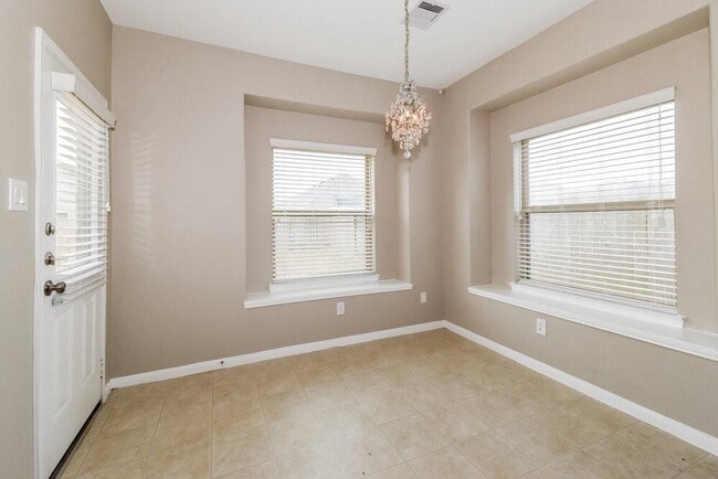 Building Photo - 5115 Misty Ln