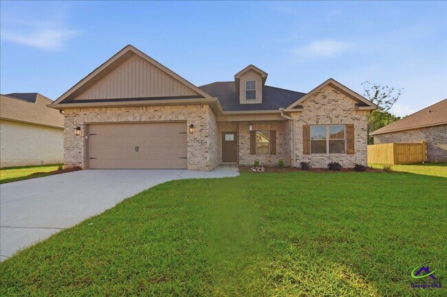 Building Photo - 307 Willowbrook Ln