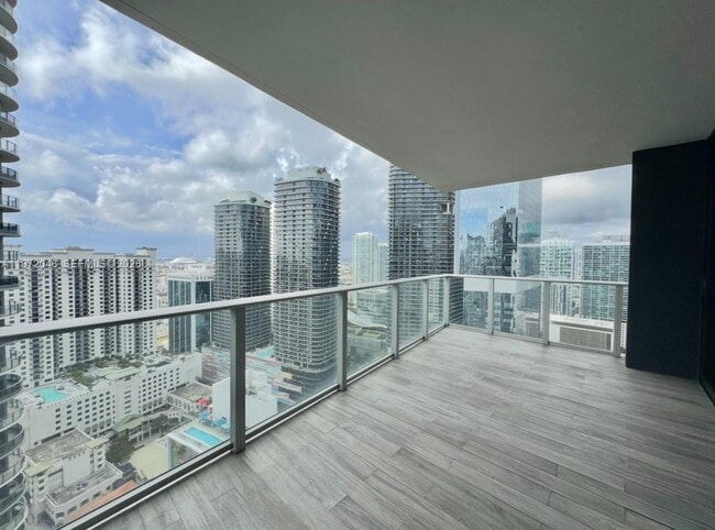 Building Photo - 1010 Brickell Ave