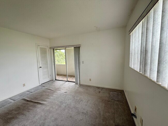 Building Photo - 45 Easthampton B